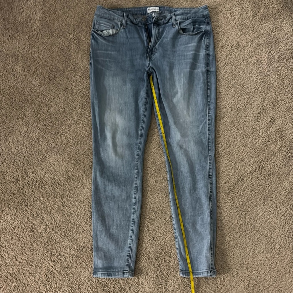 Studio Blue skinny jean size 32
